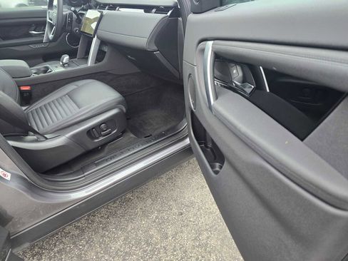 Used 2024 Land Rover Discovery Sport S image 10