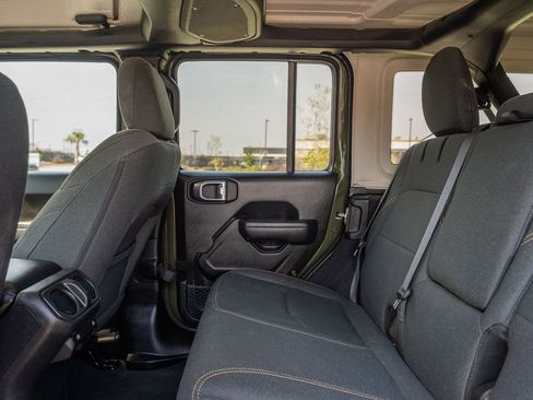 Used 2024 Jeep Wrangler Unlimited w/ Convenience Group image 19