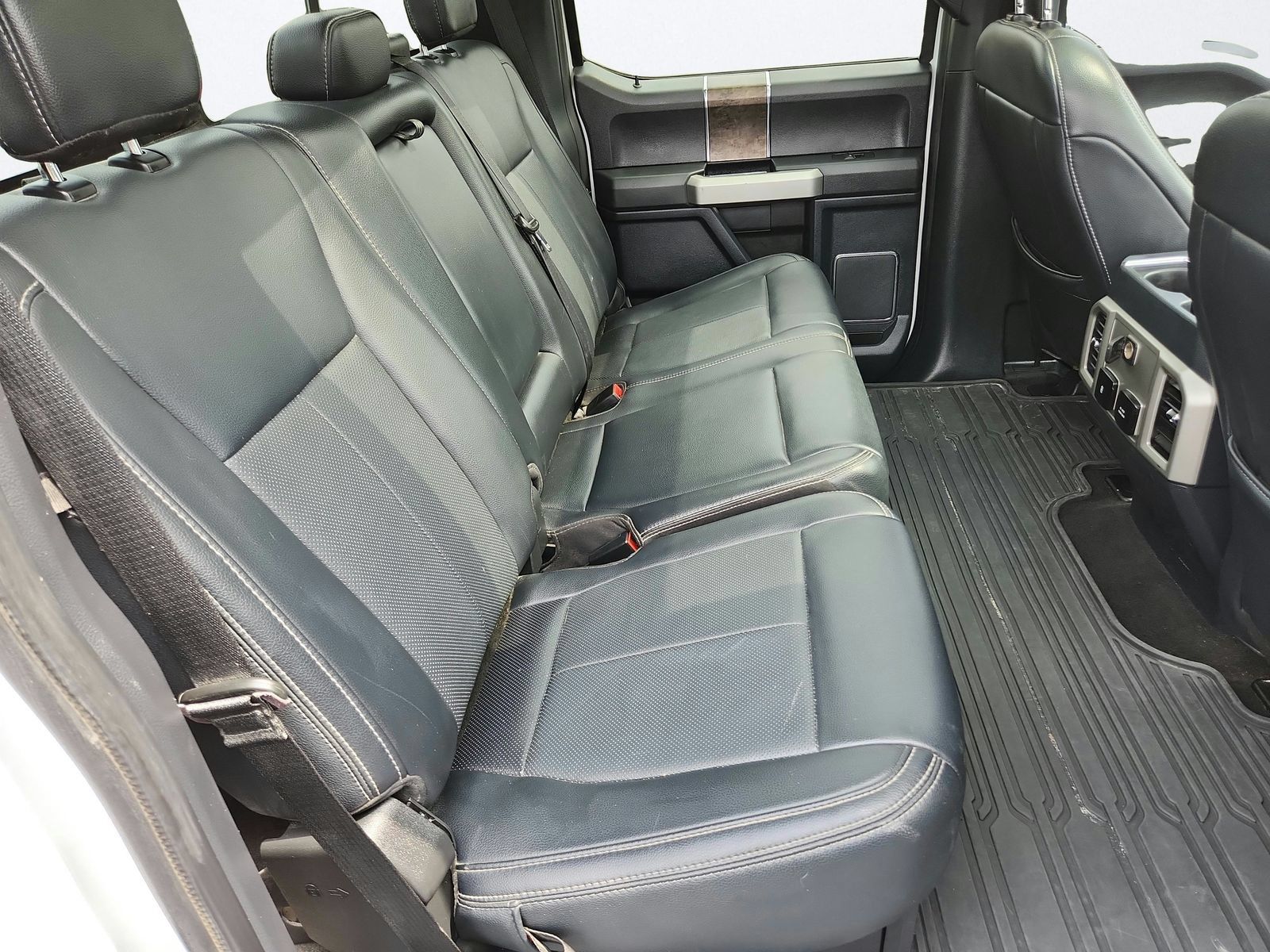 Used 2022 Ford F250 Lariat w/ Lariat Ultimate Package AWD/4WD image 30