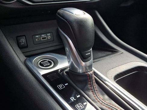 Used 2025 Nissan Sentra SR FWD image 14