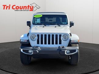 Used 2022 Jeep Gladiator Overland w/ Cold Weather Group video 1