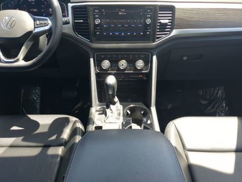 Certified 2023 Volkswagen Atlas SE w/ Panoramic Sunroof Package image 16