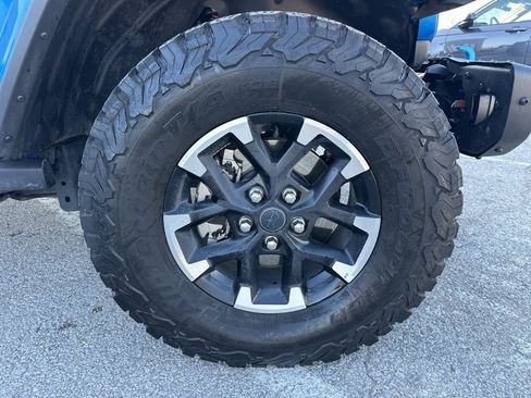 Used 2024 Jeep Wrangler Unlimited Rubicon 4xe image 37