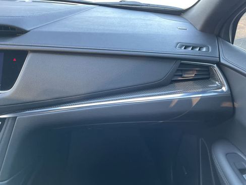 Certified 2022 Cadillac XT5 Sportv image 16