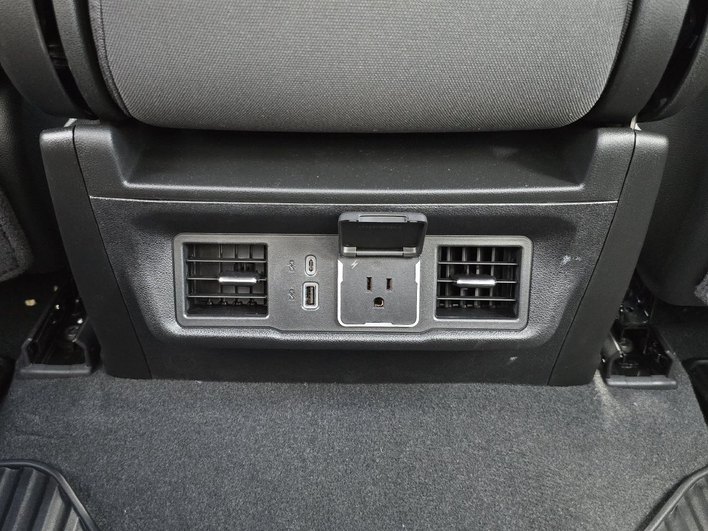 Used 2026 Chevrolet Silverado 1500 LT AWD/4WD image 17