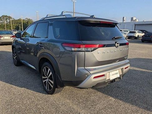Used 2025 Nissan Pathfinder Platinum w/ Cargo Package AWD/4WD image 6