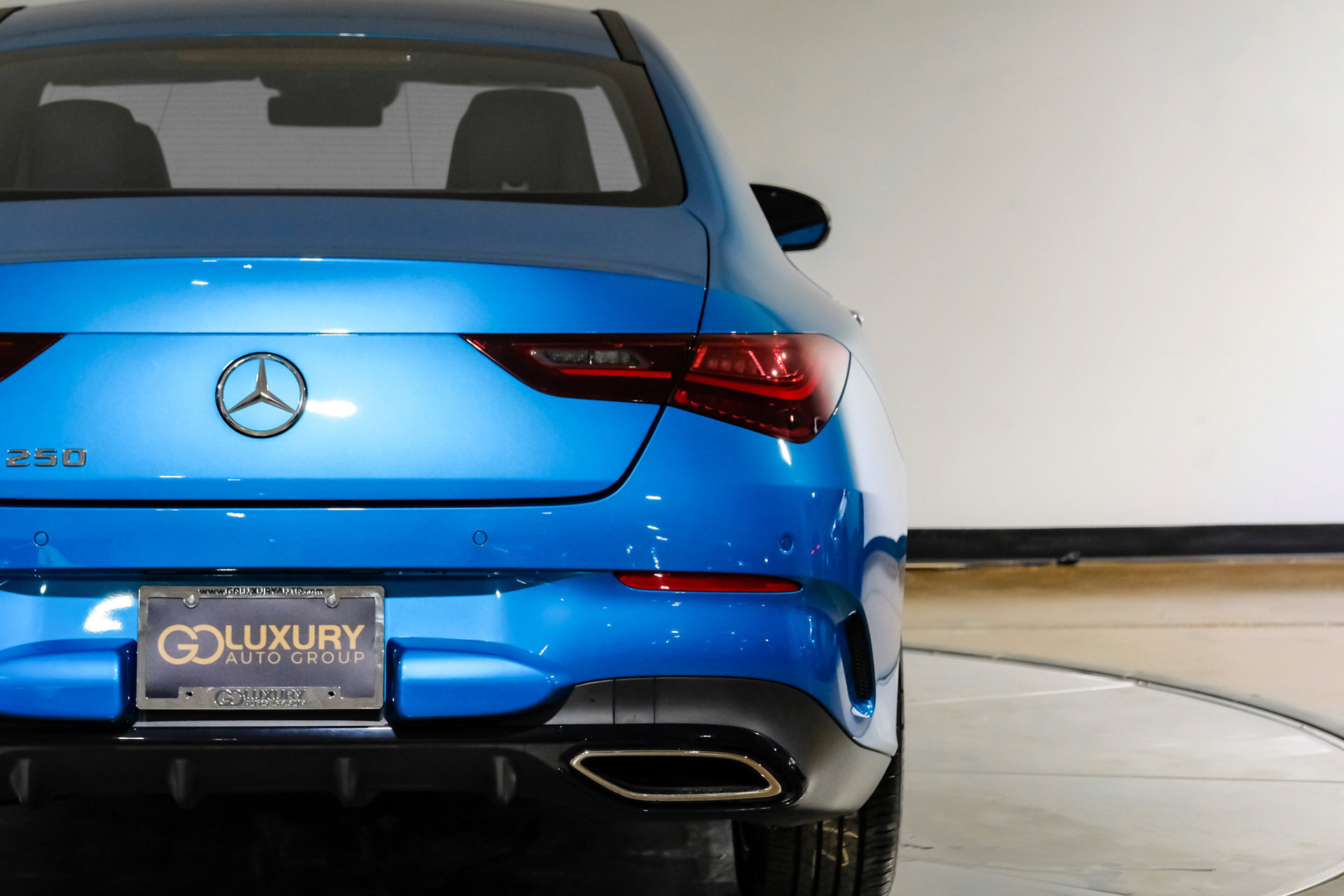 Used 2025 Mercedes-Benz CLA 250 w/ AMG Night Package image 48