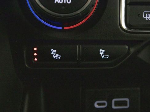 Used 2022 Chevrolet Tahoe Z71 w/ Z71 Off-Road Package image 25