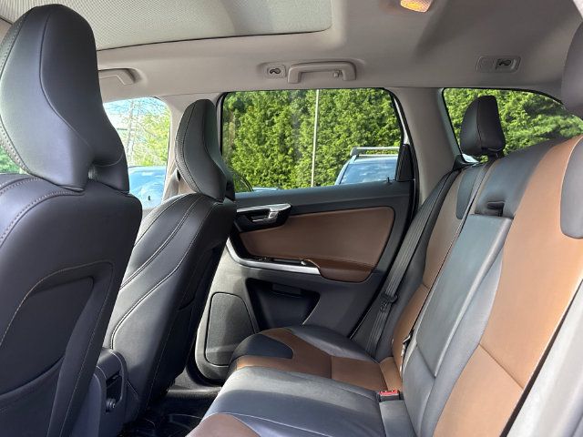 Used 2017 Volvo XC60 T6 Dynamic w/ Preferred Option Package AWD/4WD image 21