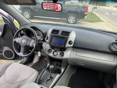 Used 2007 Toyota RAV4 Limited AWD/4WD image 11