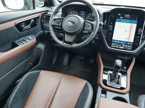 Used 2025 Subaru Forester Touring w/ Popular Package - Touring image 9