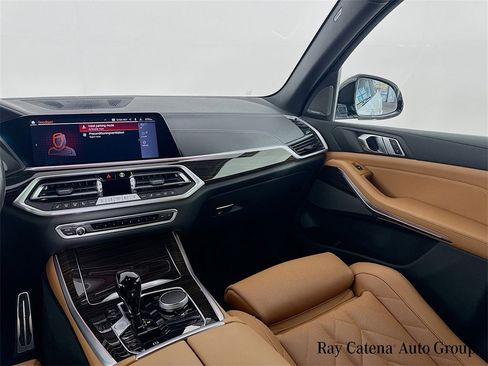 Used 2023 BMW X5 xDrive40i w/ M Sport Package image 25