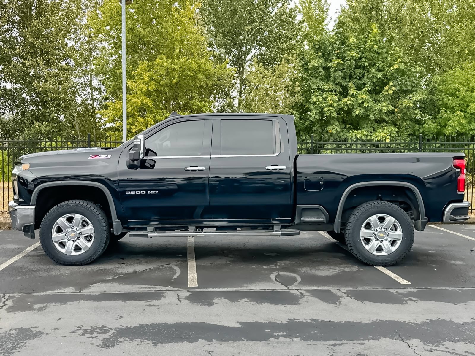 Used 2021 Chevrolet Silverado 2500 LTZ w/ LTZ Premium Package AWD/4WD image 6