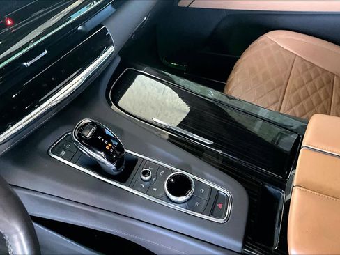 Used 2023 Cadillac Escalade ESV Premium Luxury image 17