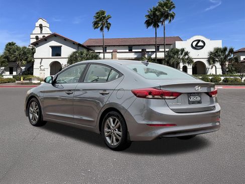 Used 2018 Hyundai Elantra SEL FWD image 4