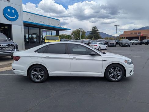 Used 2021 Volkswagen Jetta FWD image 2