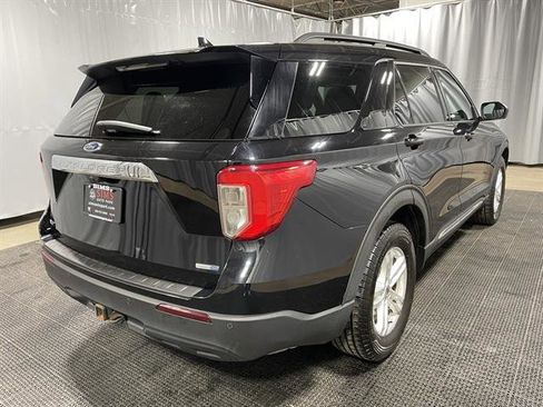 Used 2020 Ford Explorer XLT w/ Comfort Package image 11