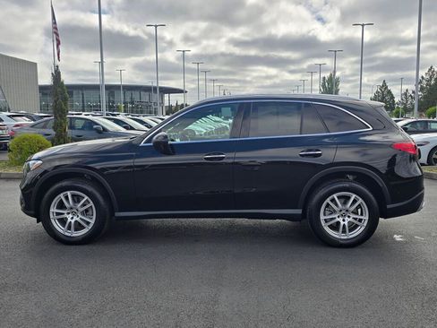 Used 2025 Mercedes-Benz GLC 300 4MATIC image 3