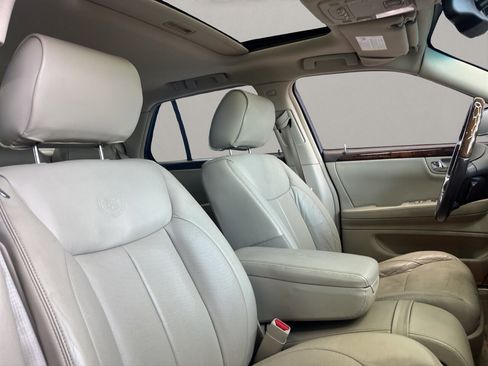 Used 2011 Cadillac DTS Luxury image 16