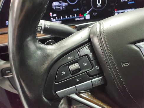 Used 2021 Cadillac Escalade Premium Luxury Platinum image 17