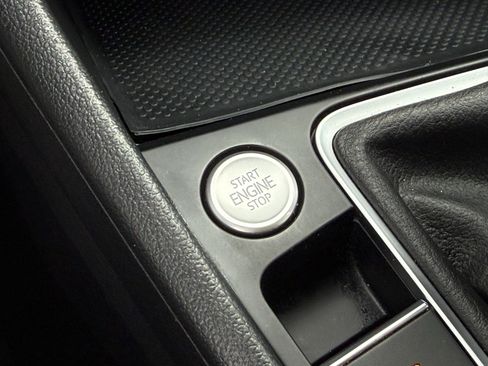 Used 2024 Volkswagen Jetta SE image 24