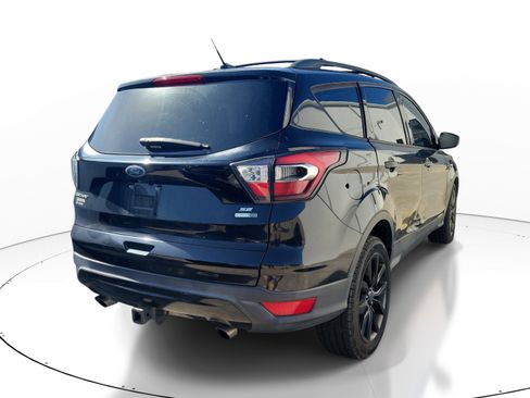 Used 2017 Ford Escape SE w/ SE Sport Appearance Package AWD/4WD image 6