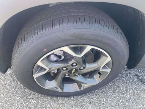 New 2026 Chevrolet Trax LT w/ Driver Confidence Package FWD image 9