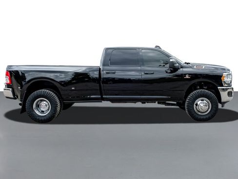Used 2023 RAM 3500 Tradesman image 5