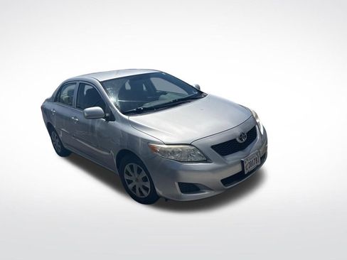 Used 2009 Toyota Corolla FWD image 2