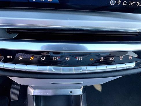 Certified 2024 Cadillac Lyriq Luxury AWD/4WD image 24