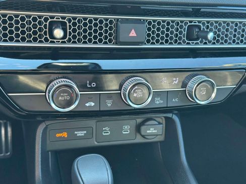 Used 2025 Honda Civic Sport image 27