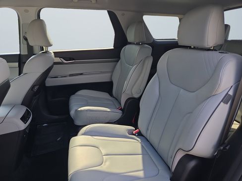 Used 2025 Hyundai Palisade SEL AWD/4WD image 14