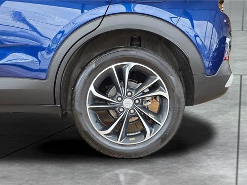 Used 2023 Buick Encore GX Select w/ Safety Package II image 28