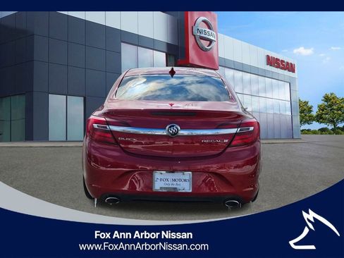 Used 2015 Buick Regal image 3