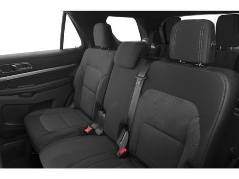 Used 2019 Ford Explorer XLT w/ Equipment Group 201A AWD/4WD image 9