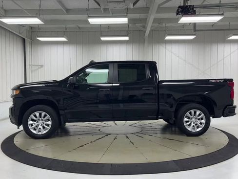 Used 2021 Chevrolet Silverado 1500 Custom AWD/4WD image 5