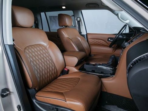 Used 2019 INFINITI QX80 Luxe w/ 22" Wheel Package image 3