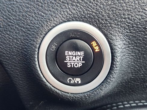 Used 2022 Dodge Challenger GT image 25