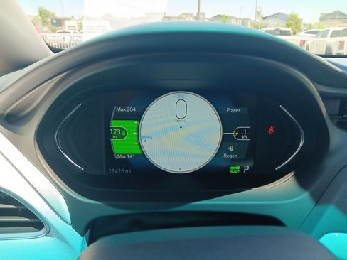 Used 2018 Chevrolet Bolt Premier w/ Driver Confidence II Package FWD image 15