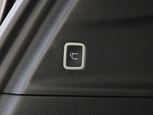 New 2026 Chrysler Pacifica Limited w/ S Appearance Package image 8