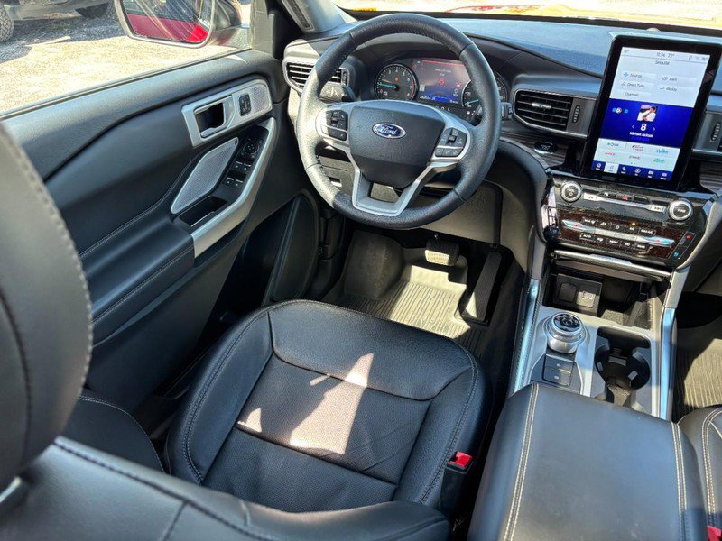 Used 2023 Ford Explorer Limited w/ Limited Technology Package AWD/4WD image 15