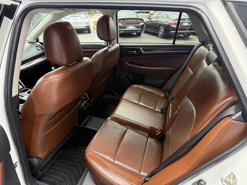 Used 2017 Subaru Outback 2.5i Touring w/ Popular Package #5A image 17