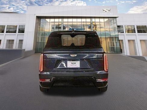 Used 2026 Cadillac Escalade IQL Sport 1 AWD/4WD image 5