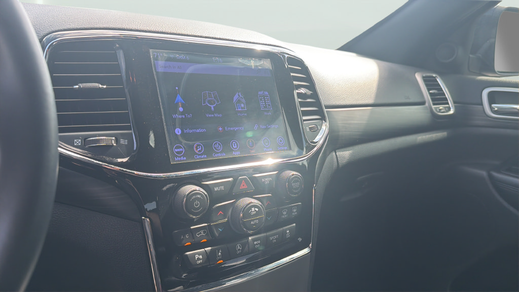 Used 2020 Jeep Grand Cherokee Altitude RWD image 19
