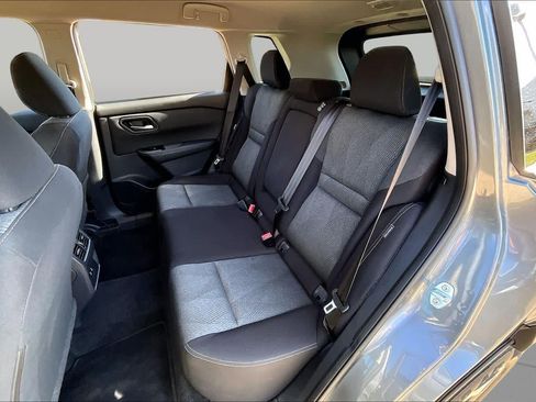 Used 2025 Nissan Rogue SV AWD/4WD image 17
