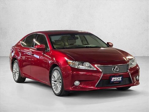 Used 2013 Lexus ES 350 w/ Luxury Pkg image 3