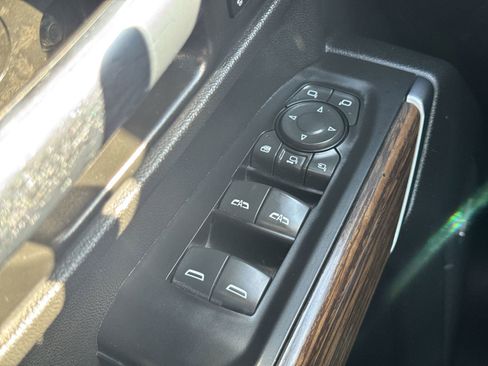 Used 2021 Chevrolet Silverado 3500 High Country image 15