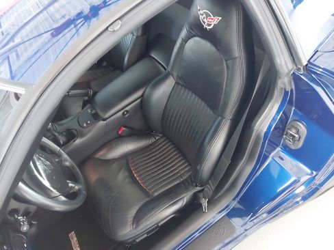 Used 2004 Chevrolet Corvette Z06 w/ Z06 Preferred Equipment Group RWD image 22