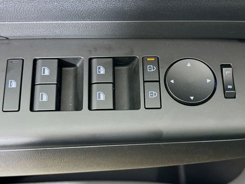 Used 2025 Hyundai Kona SEL image 15