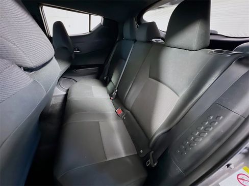 Used 2018 Toyota C-HR XLE image 22